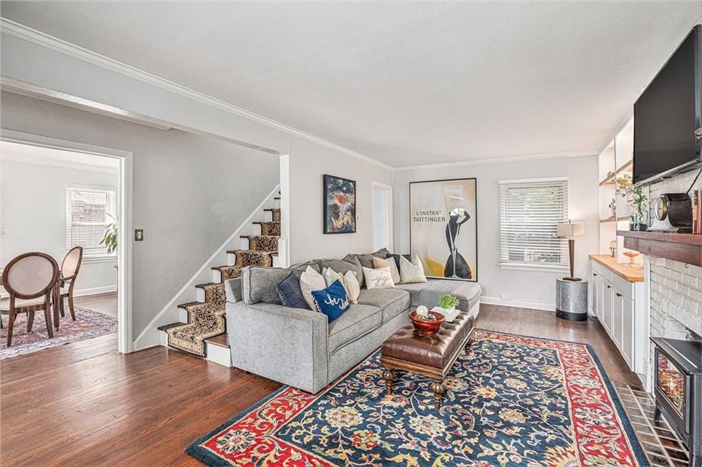 1264 W 71st Terrace — photo 9