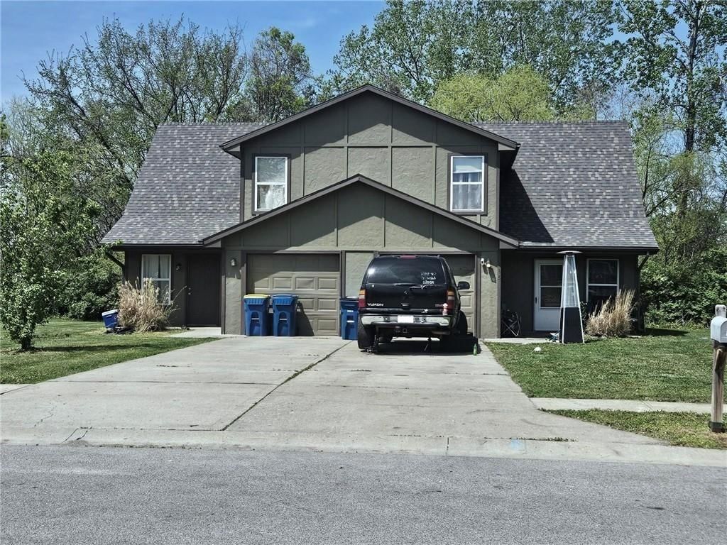 448 Spring Avenue — photo 2