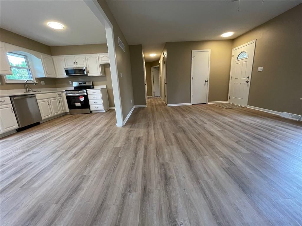 9848 N Holmes Street — photo 14