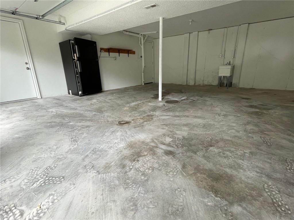 9848 N Holmes Street — photo 24