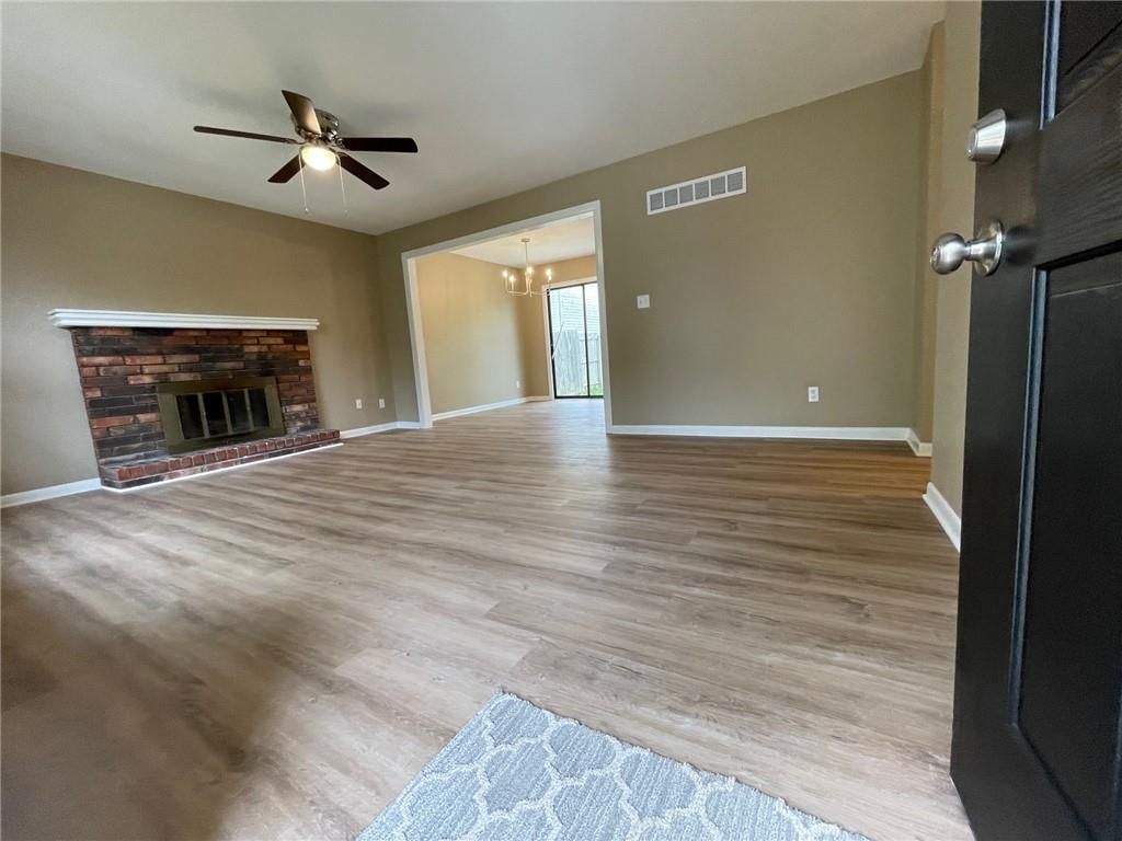 9848 N Holmes Street — photo 8