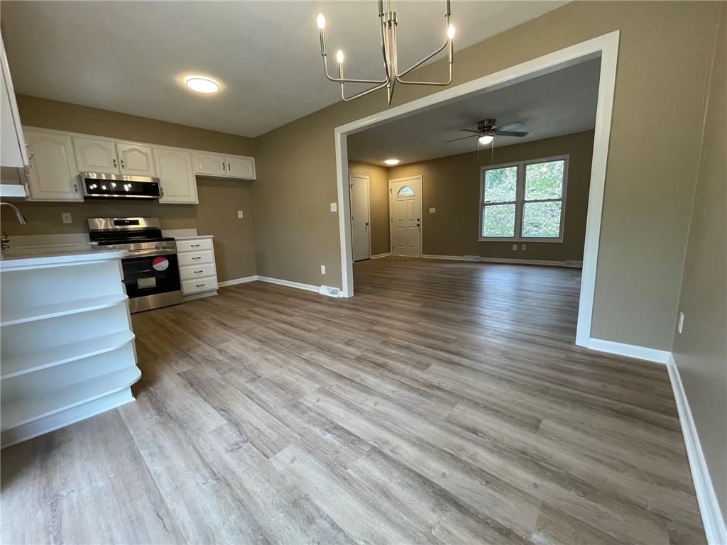 9848 N Holmes Street — photo 9
