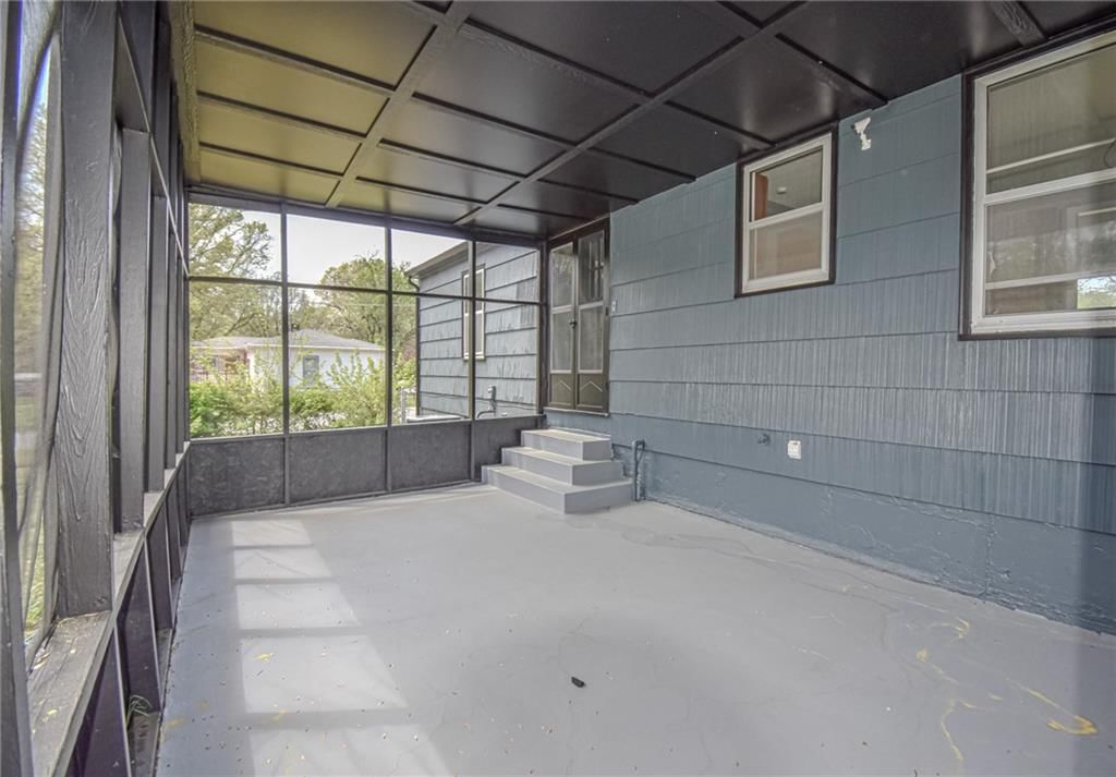 9109 Richards Drive — photo 15