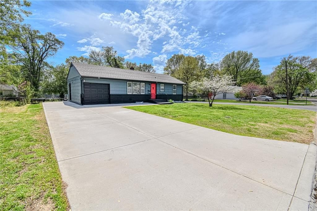 9109 Richards Drive — photo 18