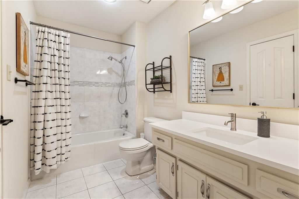 4134 NE Hampstead Drive — photo 42