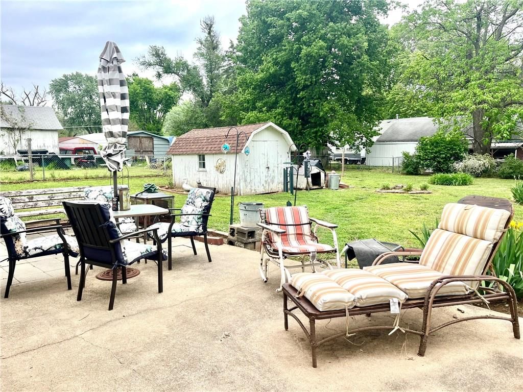 1610 N Main Street — photo 4