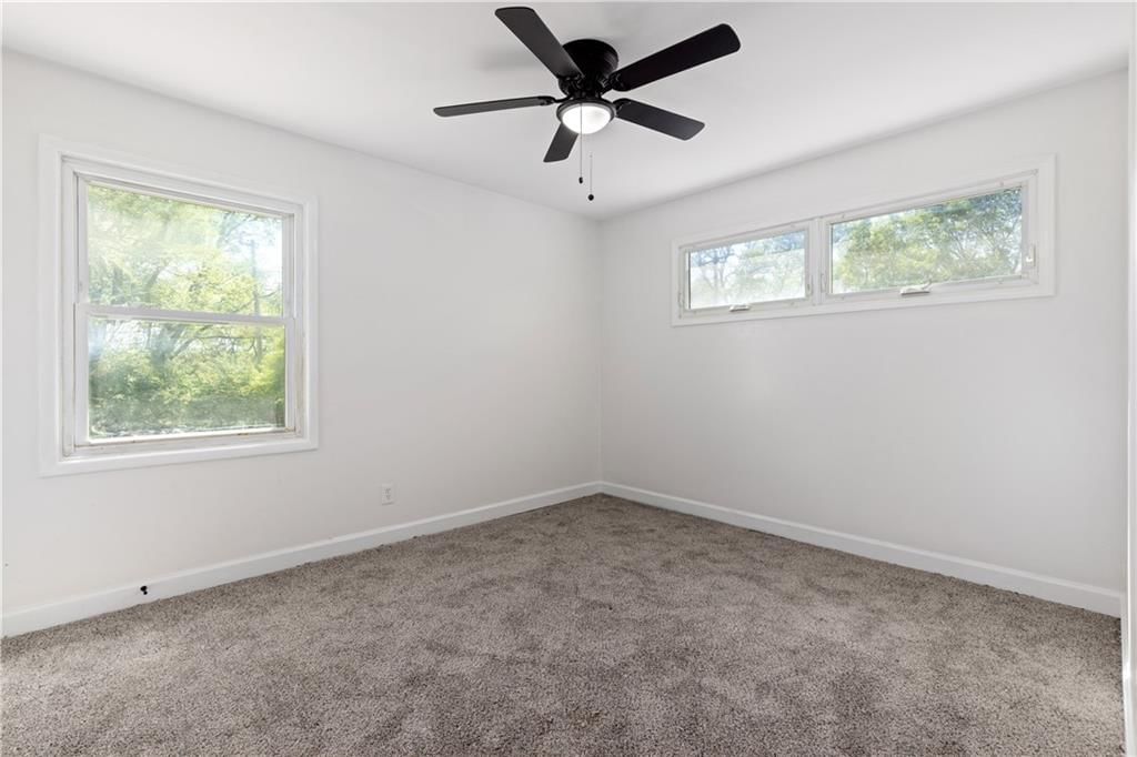3935 E 47th Terrace — photo 18
