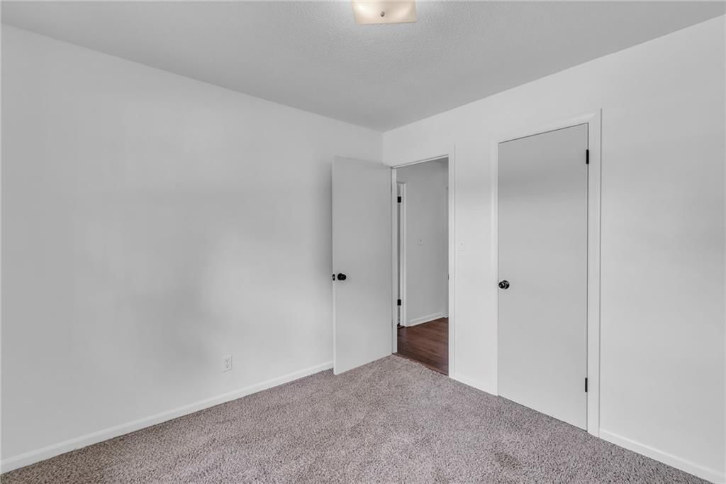 513 NE Independence Avenue — photo 15