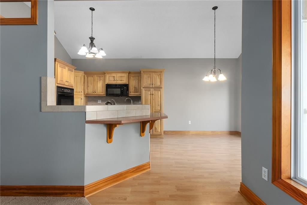 217 SW Ascot Court — photo 6