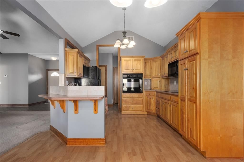 217 SW Ascot Court — photo 8