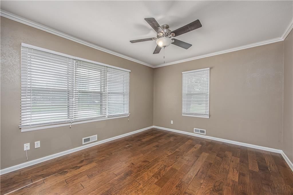 306 S 5th Street — photo 10