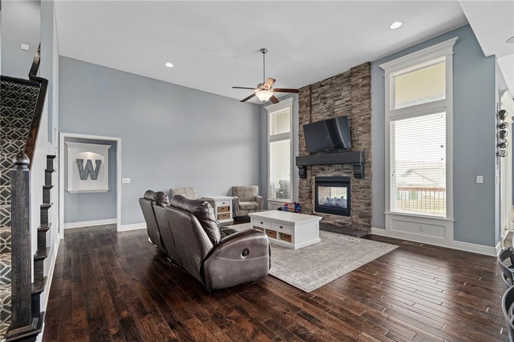 26037 W 143rd Terrace — photo 9