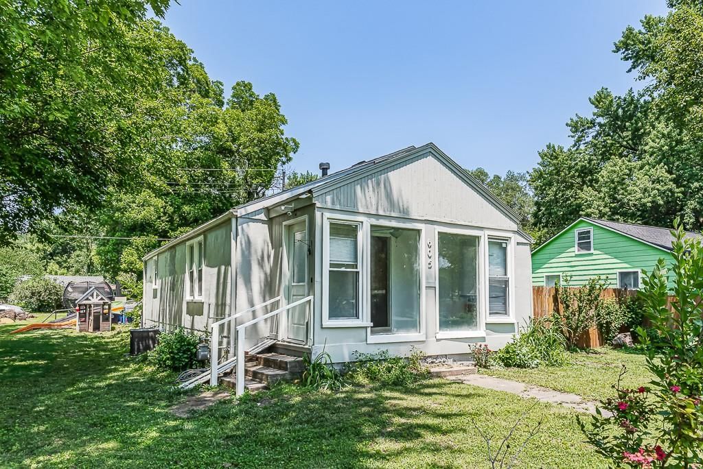 605 Newton Street — photo 15