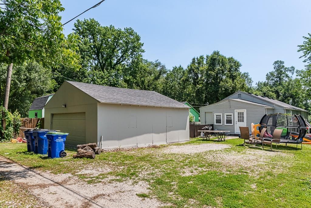 605 Newton Street — photo 20