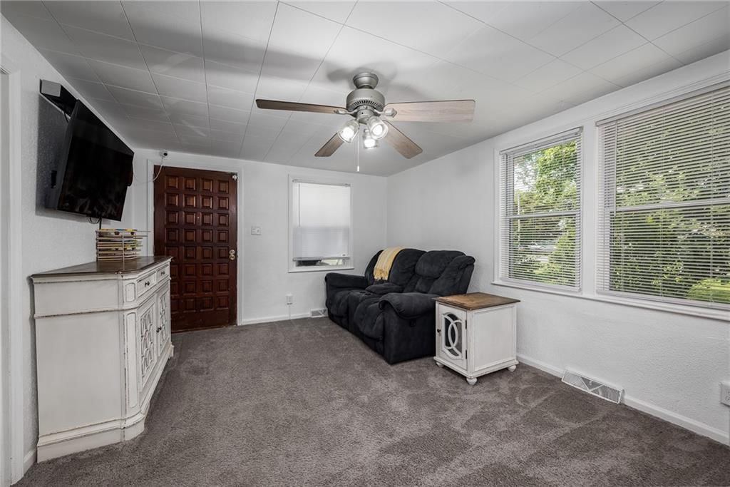 605 Newton Street — photo 3