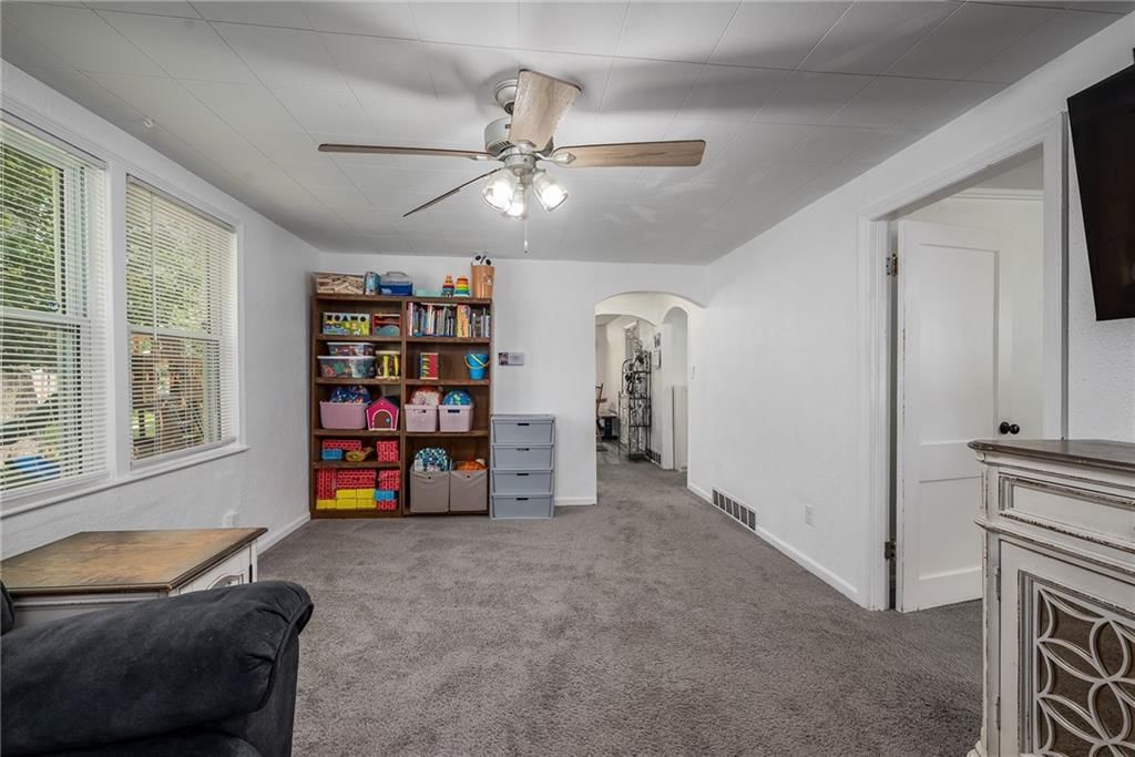 605 Newton Street — photo 4