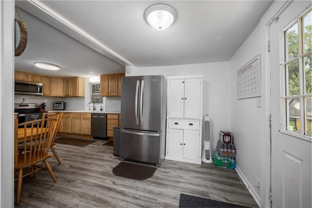 605 Newton Street — photo 9