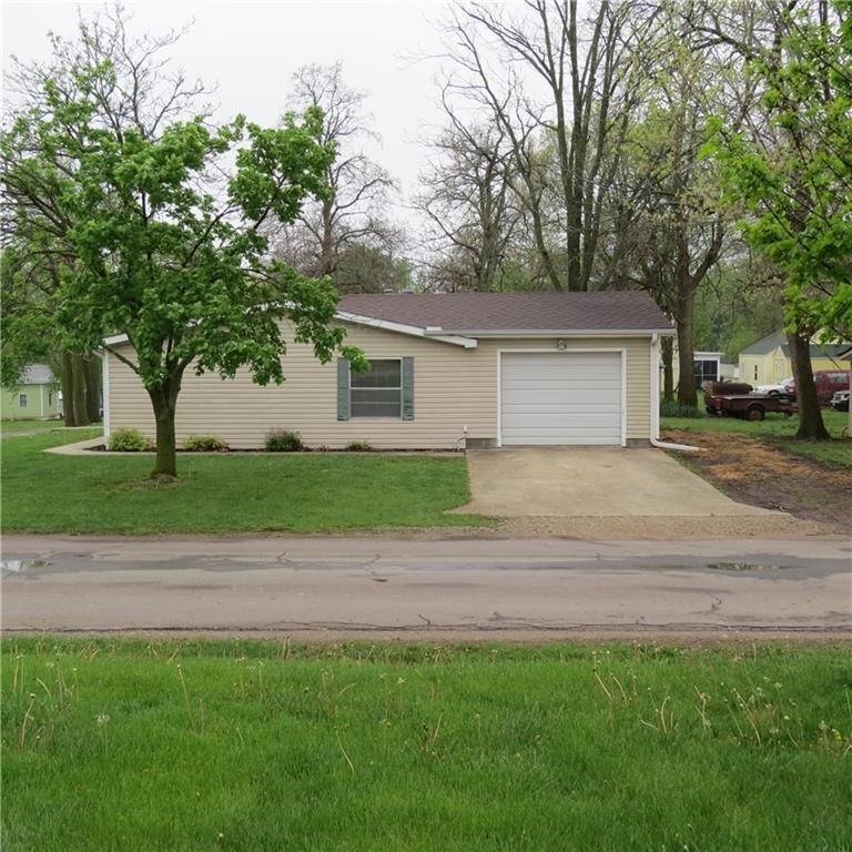 515 N Elm Street — photo 2