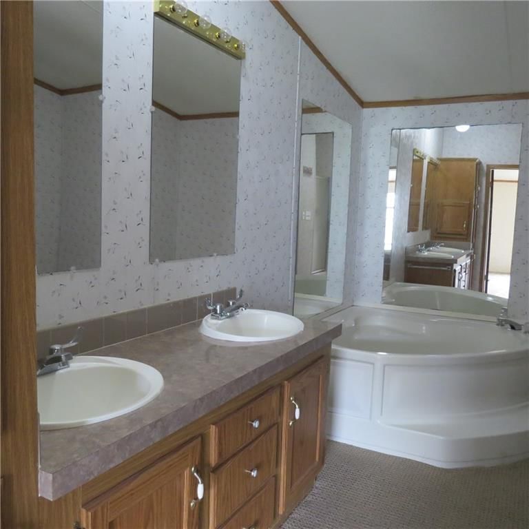515 N Elm Street — photo 12