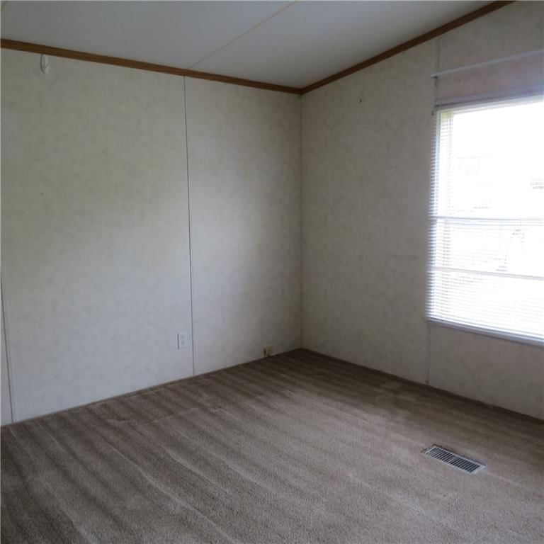 515 N Elm Street — photo 14