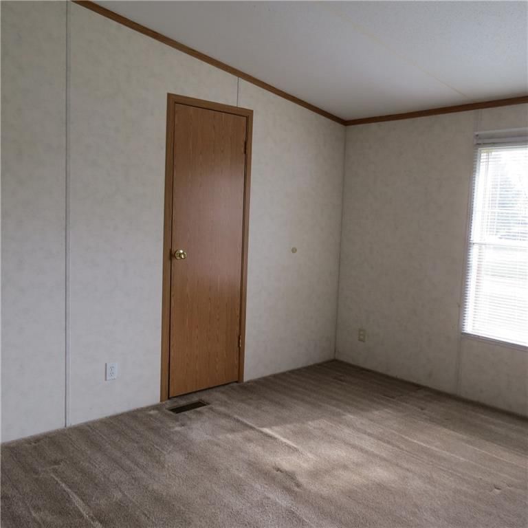 515 N Elm Street — photo 16