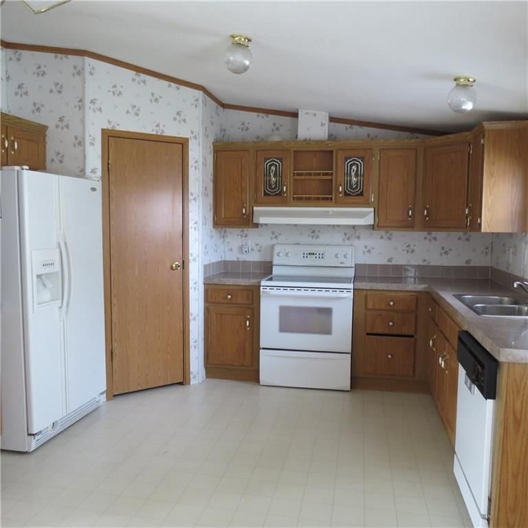 515 N Elm Street — photo 9