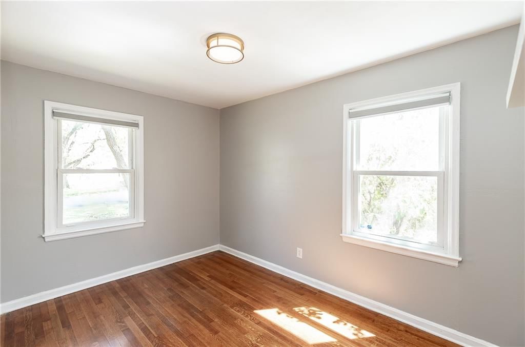 5444 Cedar Street — photo 8