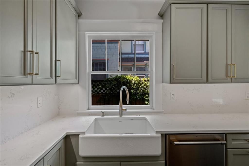 12 E 57 Street — photo 13