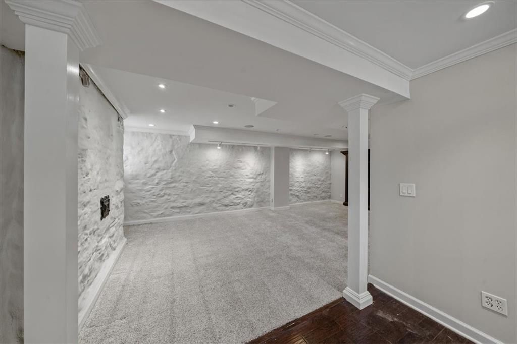12 E 57 Street — photo 28