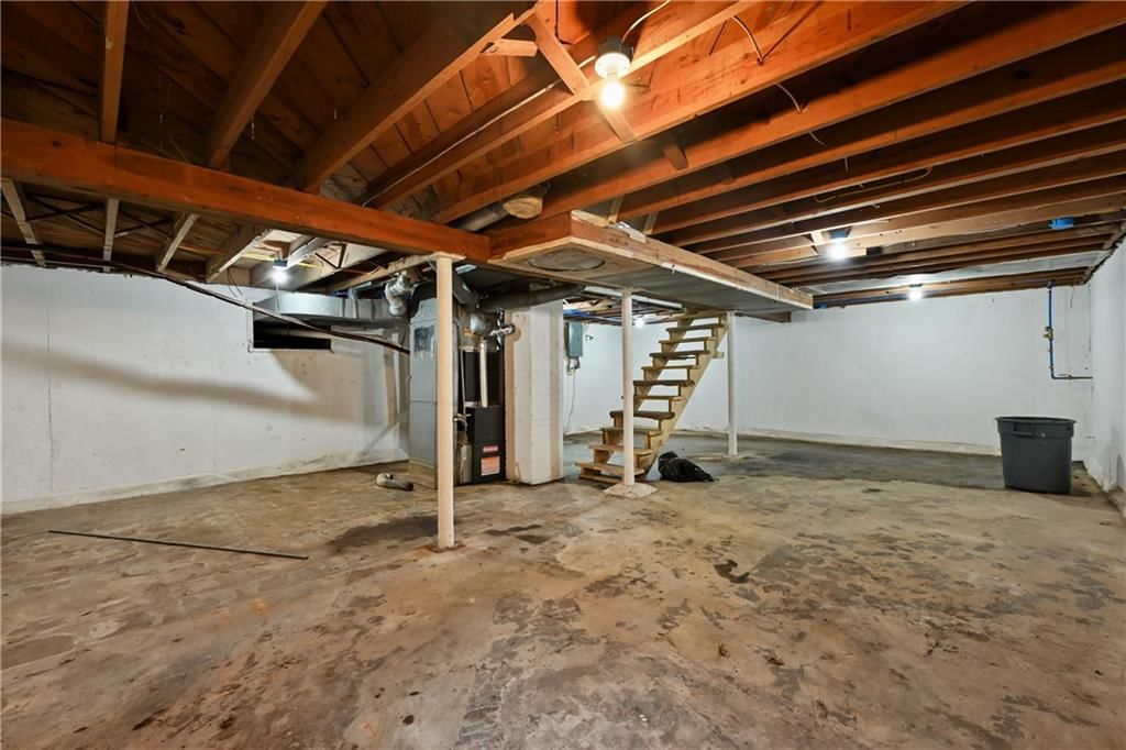 1302 W 30th Street — photo 20