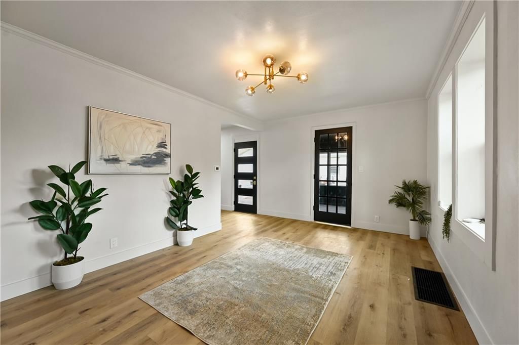 1302 W 30th Street — photo 23