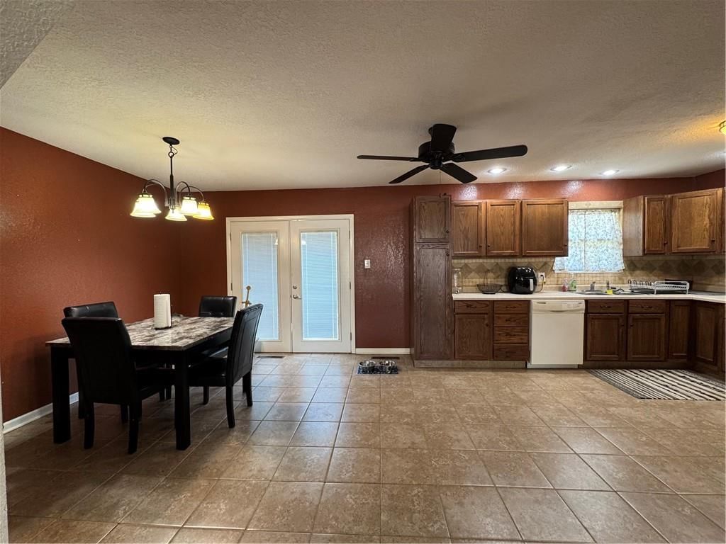 1611 Brookside Drive — photo 10