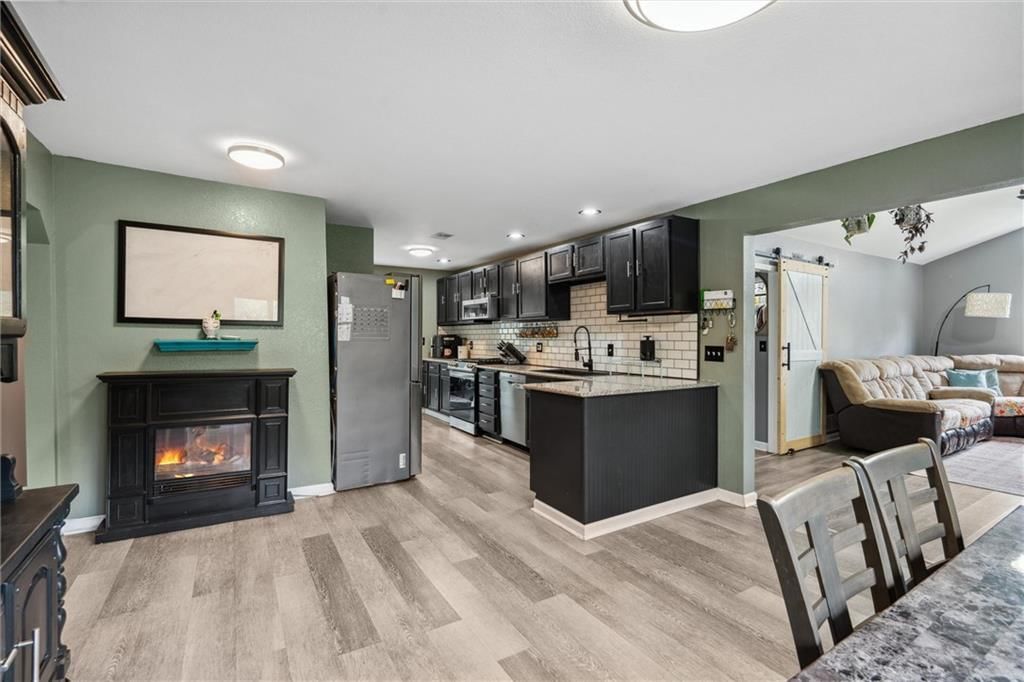 735 N 142nd Street — photo 15