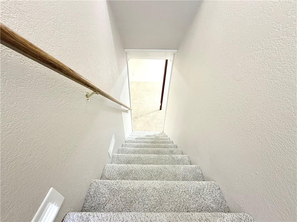 1215 Woods Drive — photo 14