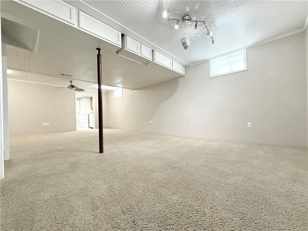 1215 Woods Drive — photo 16