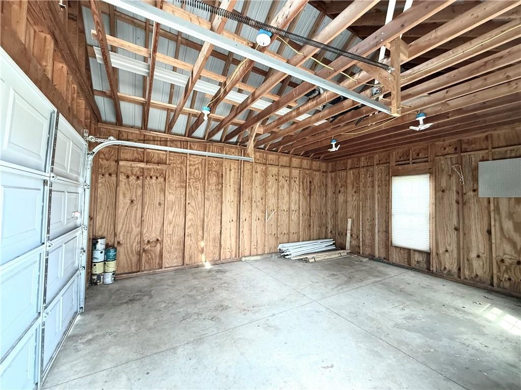 1215 Woods Drive — photo 22