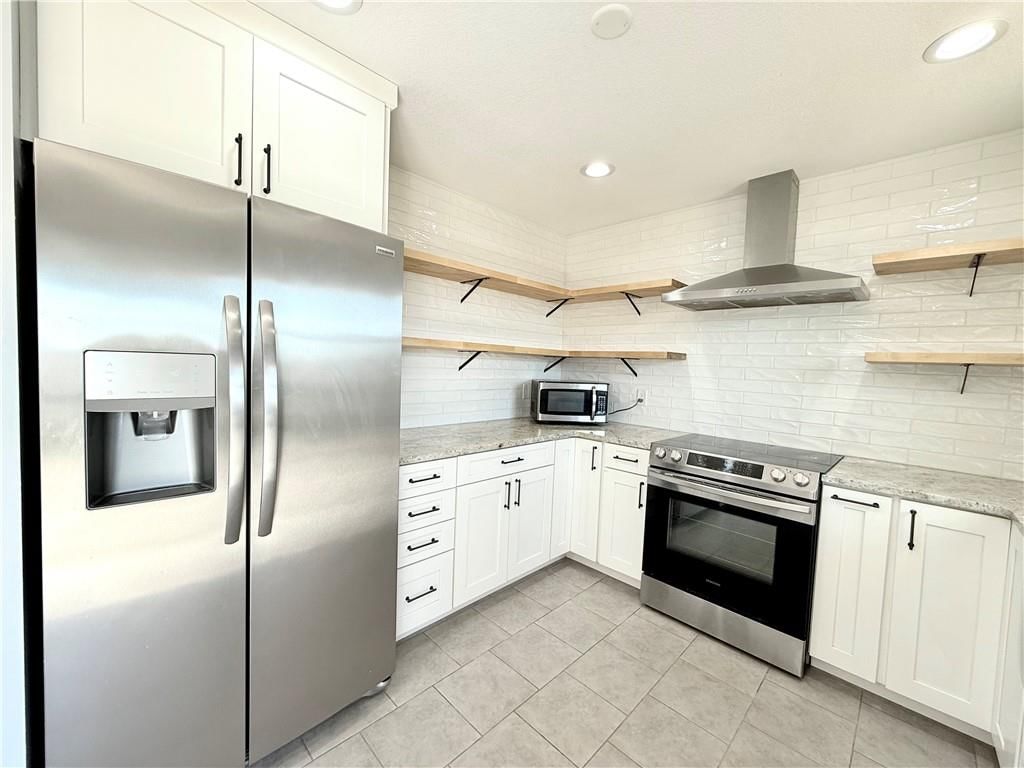1215 Woods Drive — photo 5