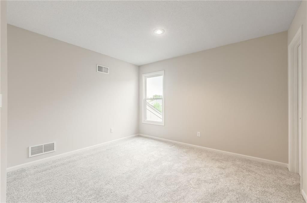 11260 N Madison Avenue — photo 26