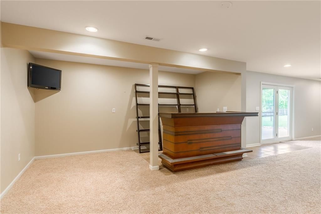 11260 N Madison Avenue — photo 30