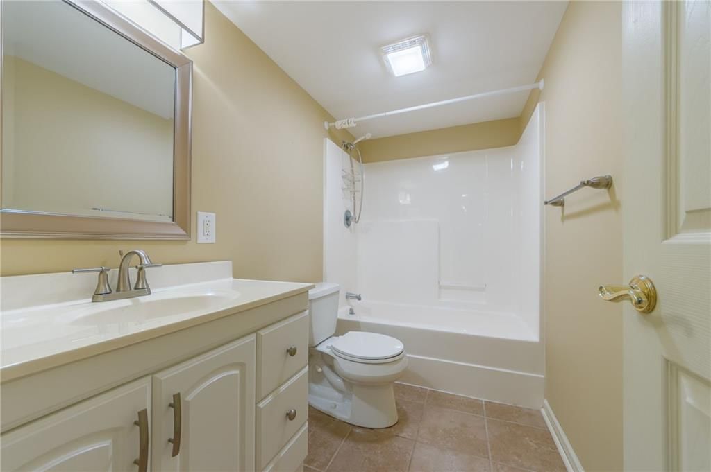 11260 N Madison Avenue — photo 33