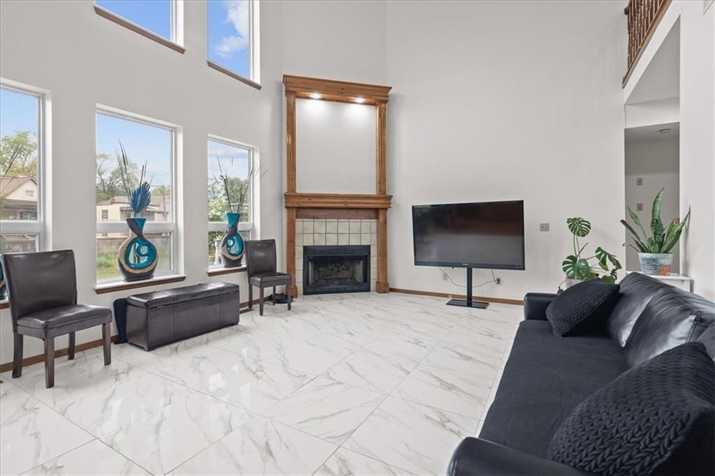 108 S Tremont Street — photo 11
