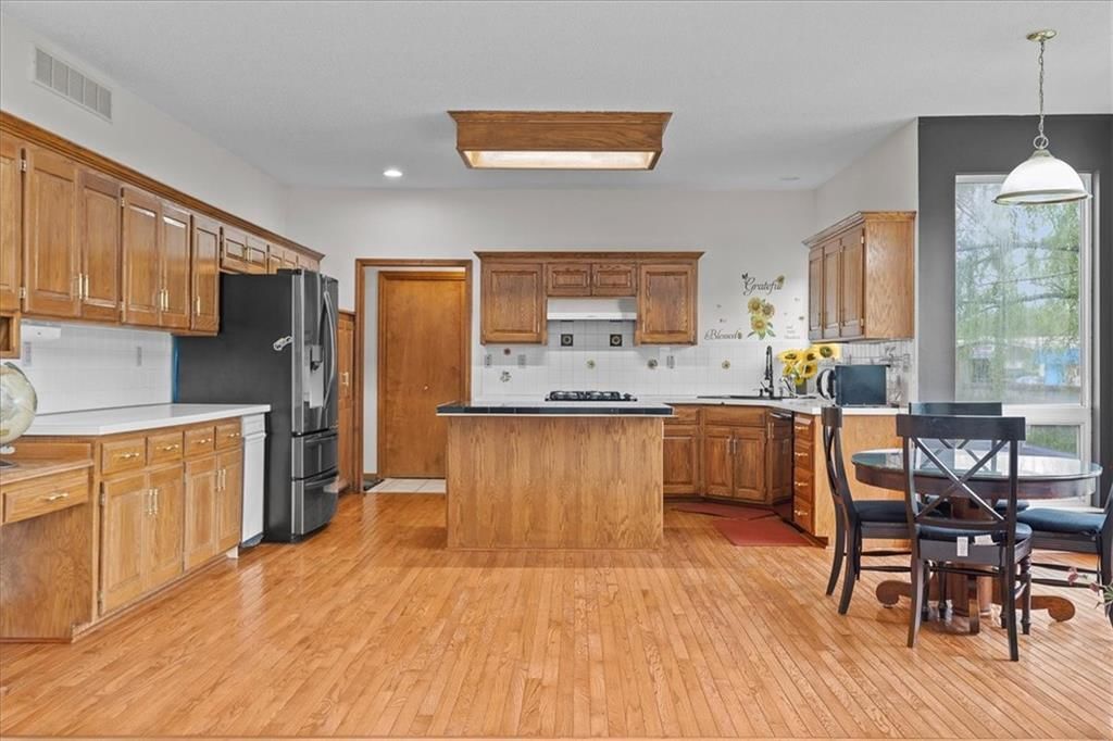 108 S Tremont Street — photo 13