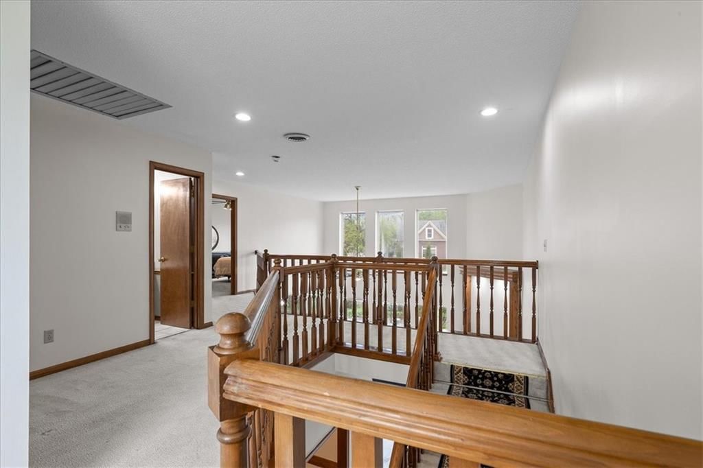 108 S Tremont Street — photo 25