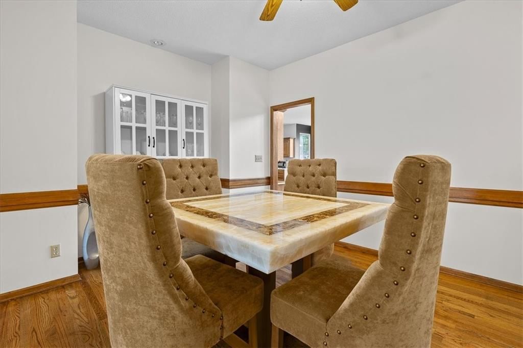 108 S Tremont Street — photo 8