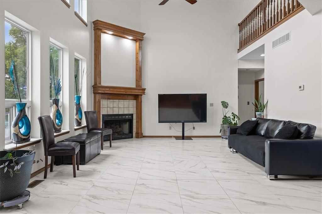 108 S Tremont Street — photo 10