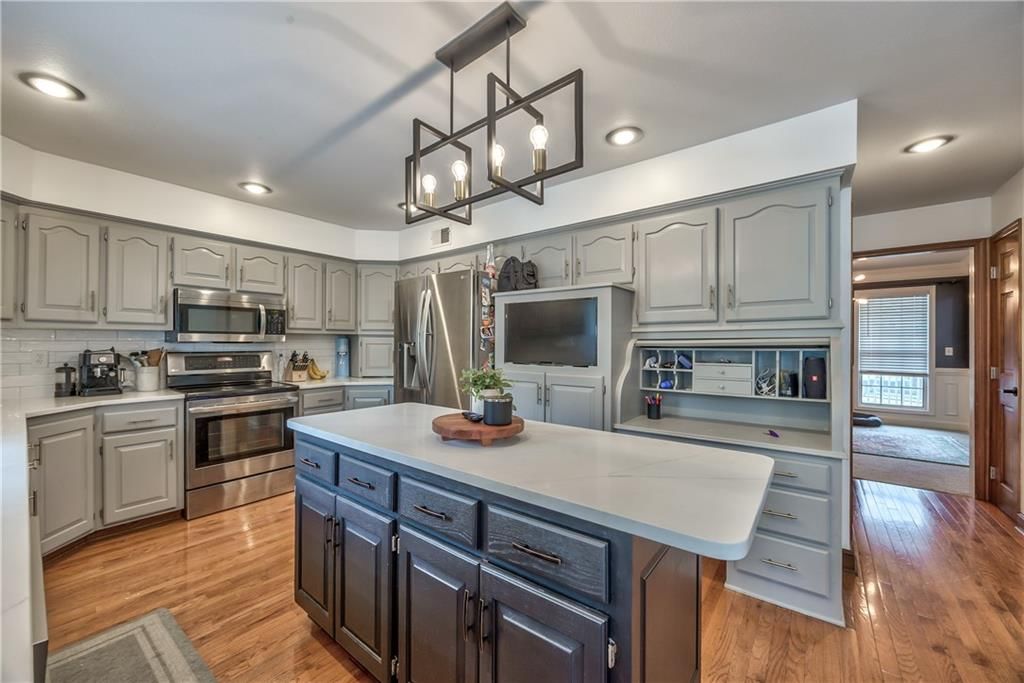 3705 NE 62nd Terrace — photo 35
