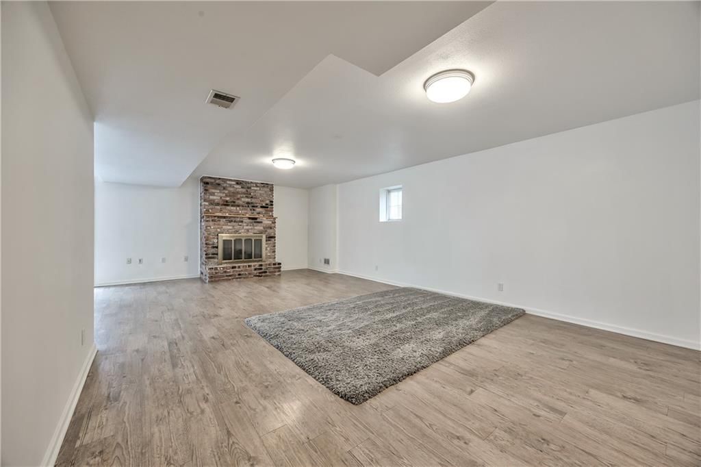 3705 NE 62nd Terrace — photo 43