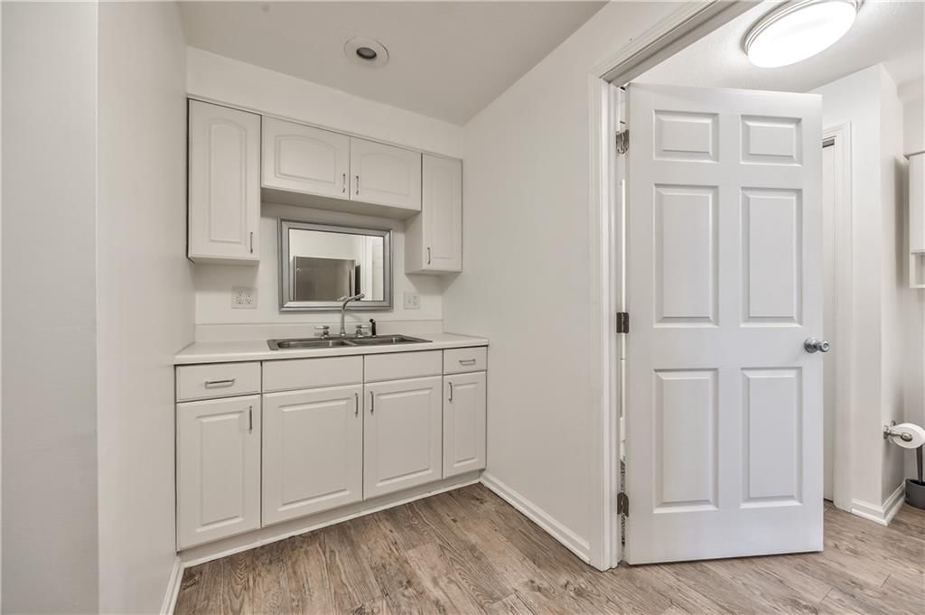 3705 NE 62nd Terrace — photo 46