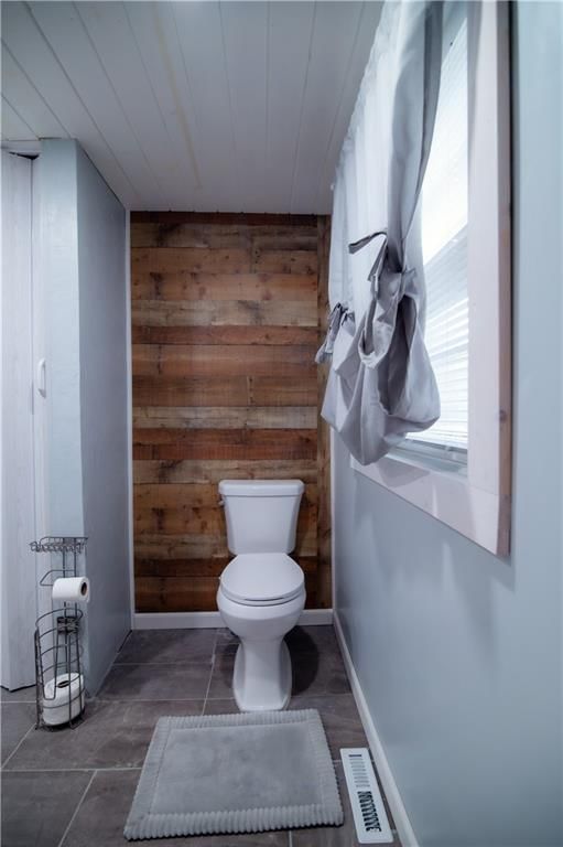 202 N Kirkwood Street — photo 56