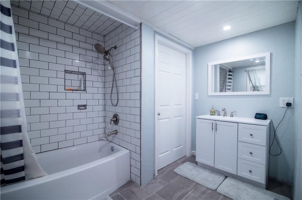 202 N Kirkwood Street — photo 58